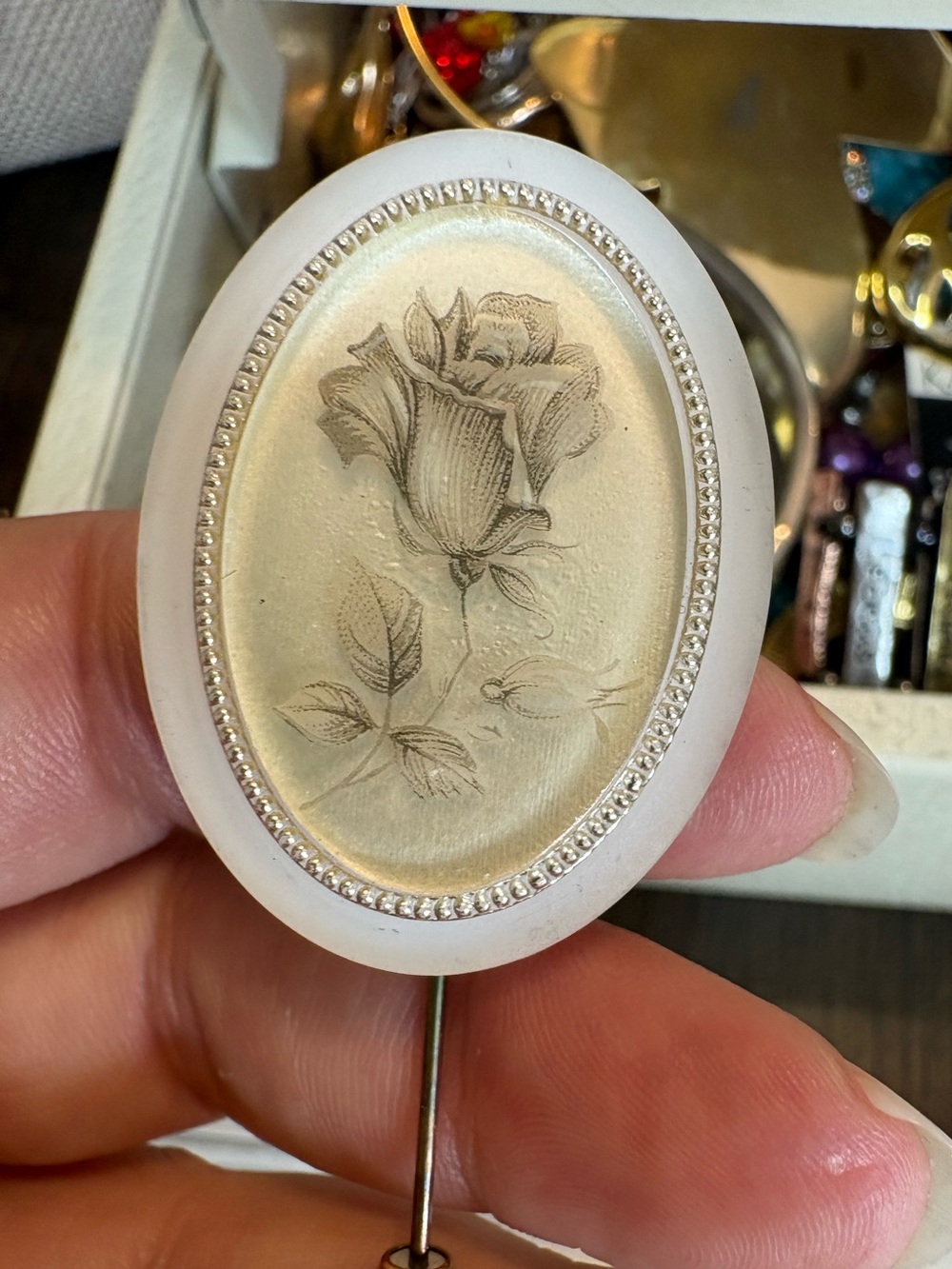 Vintage Oval Rose Floral Stick Pin White and Gold Tone